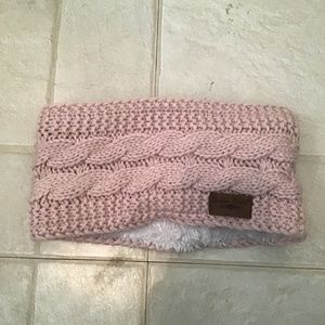 5/$25 Britt’s Knits pink fuzzy headband